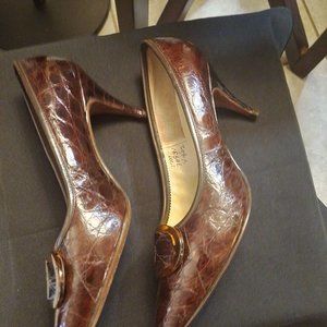 FALENTI VINTAGE PUMP SIZE 7 (GENUINE ALLIGATOR)